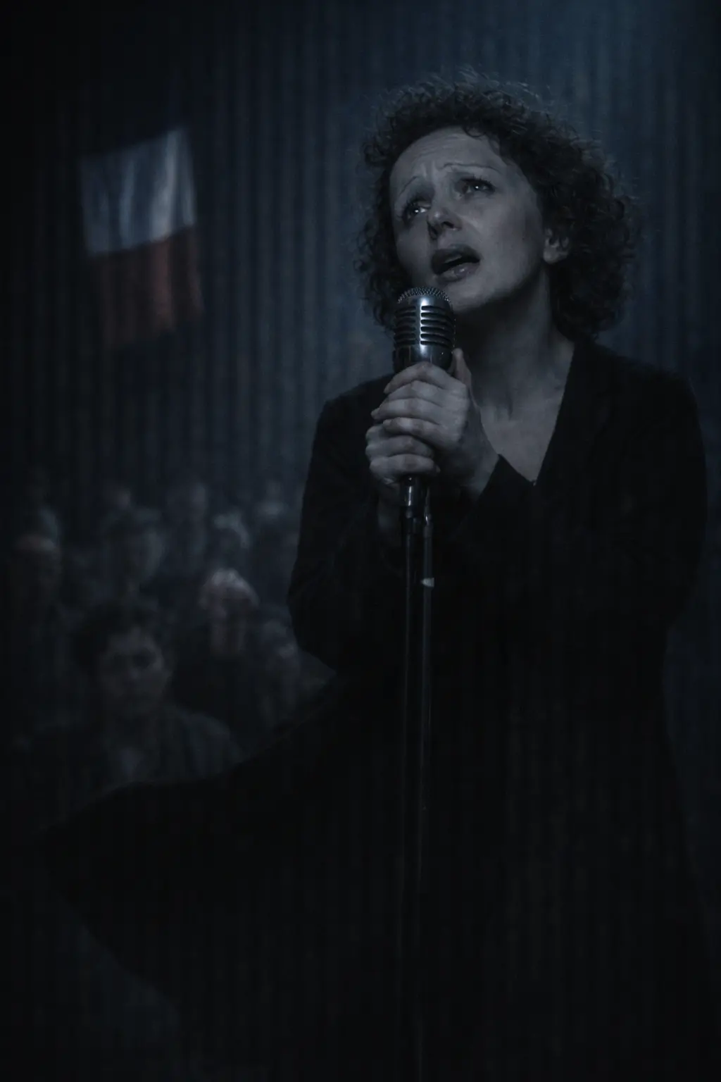 Édith Piaf rebuilding her career